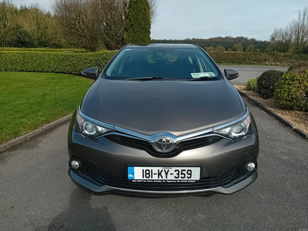 Toyota Auris 2018 - Image 2