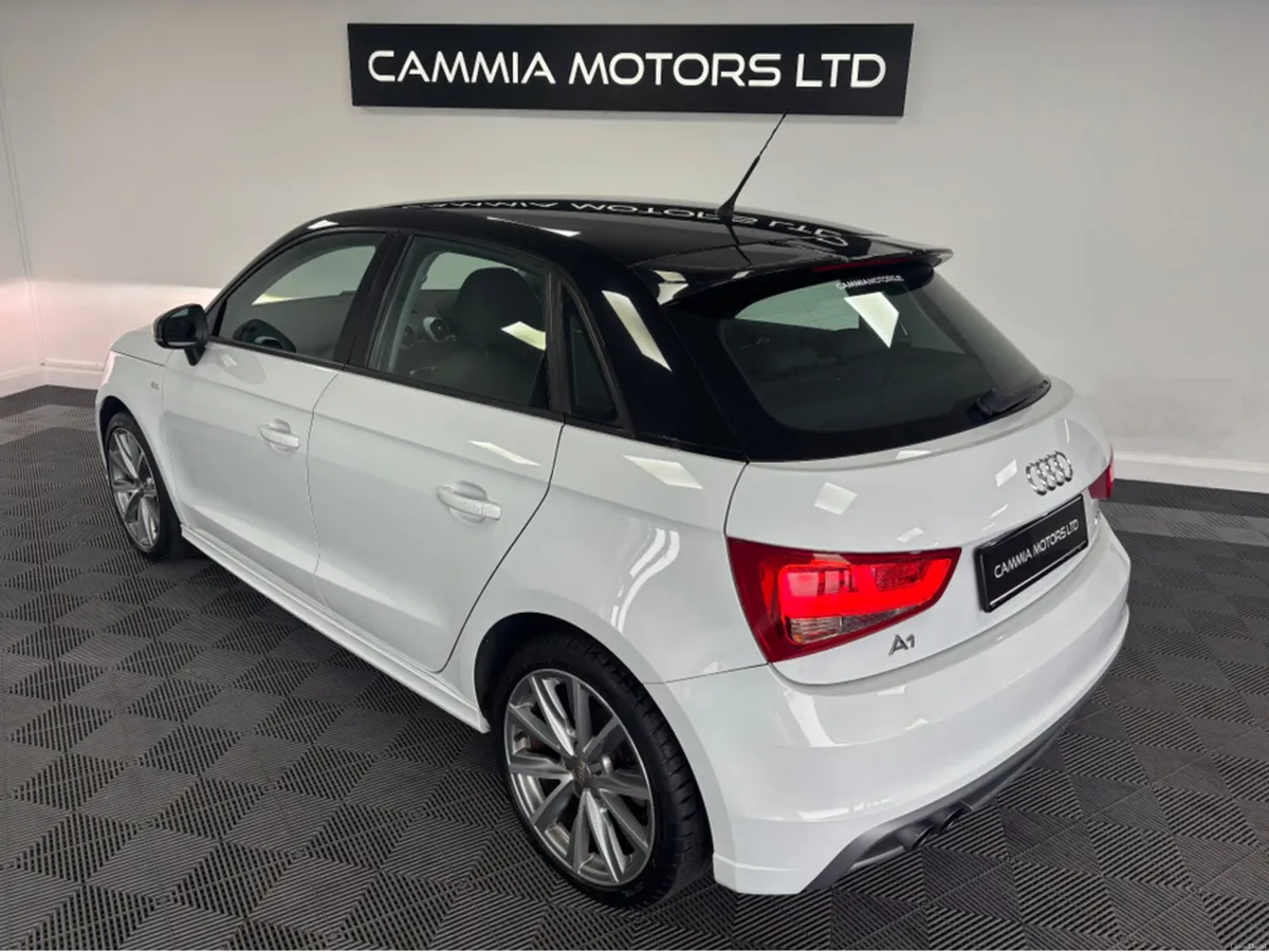 Audi A1 *AUDI A1* *AUTOMATIC* *BLACK ROOF* *LOW MI - Image 4