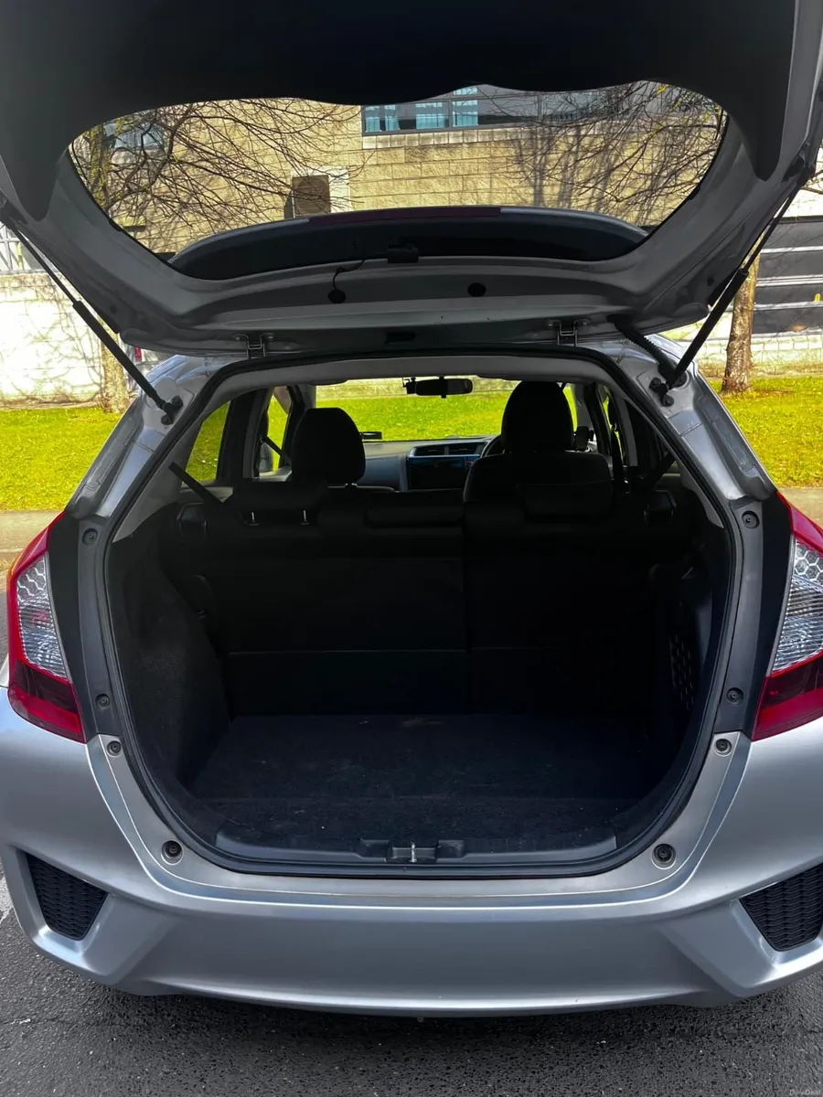 Honda Fit 2015 - Image 4
