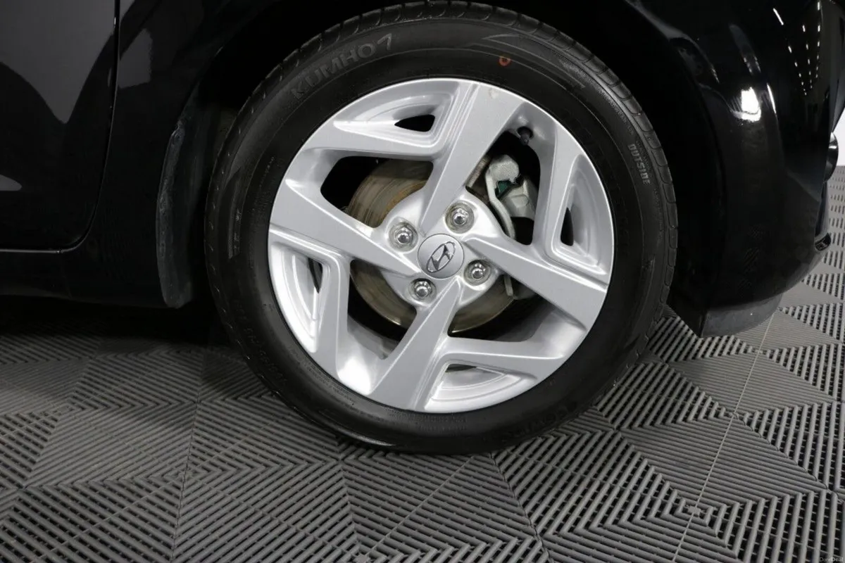 Hyundai i10 Low Milage i10 Deluxe Plus - Image 4