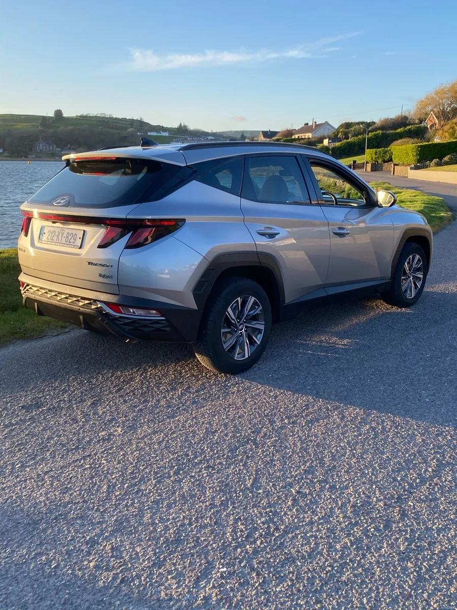 HYUNDAI TUCSON EXECUTIVE 1.6 PETROL HYBRID - Image 3