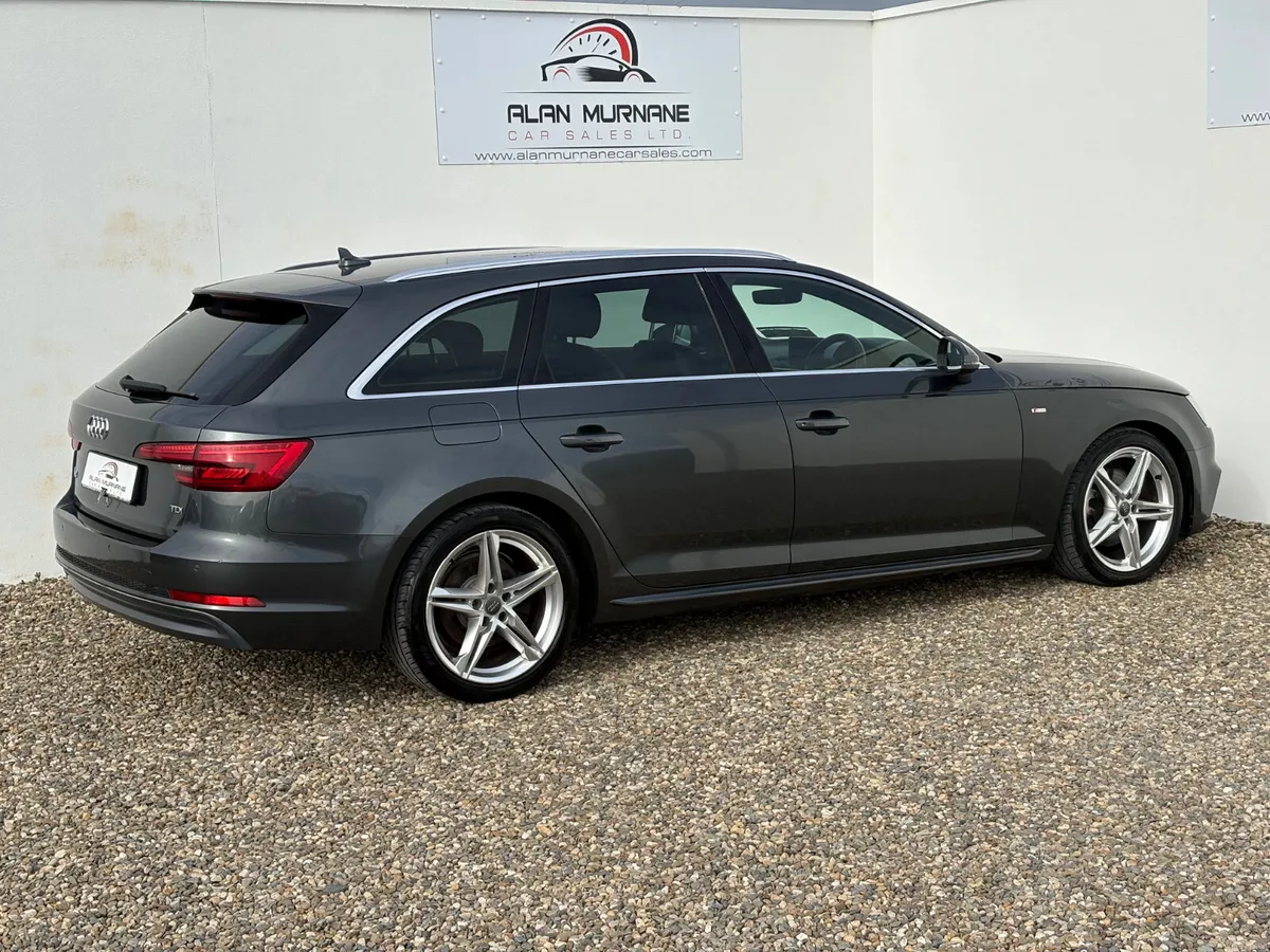 AUDI A4 S-LINE AVANT 2016 *MINT* - Image 4