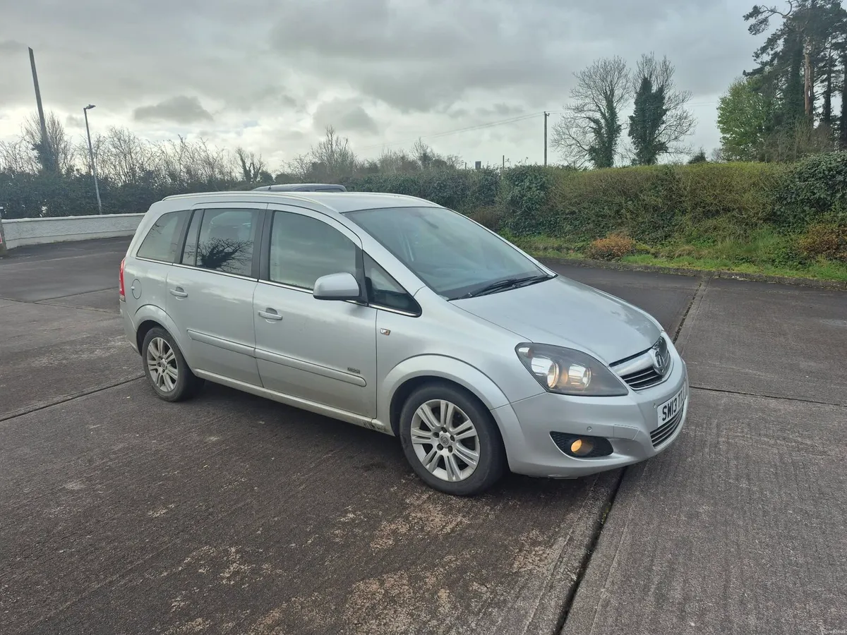 Vauxhall Zafira full or for parts - Image 1