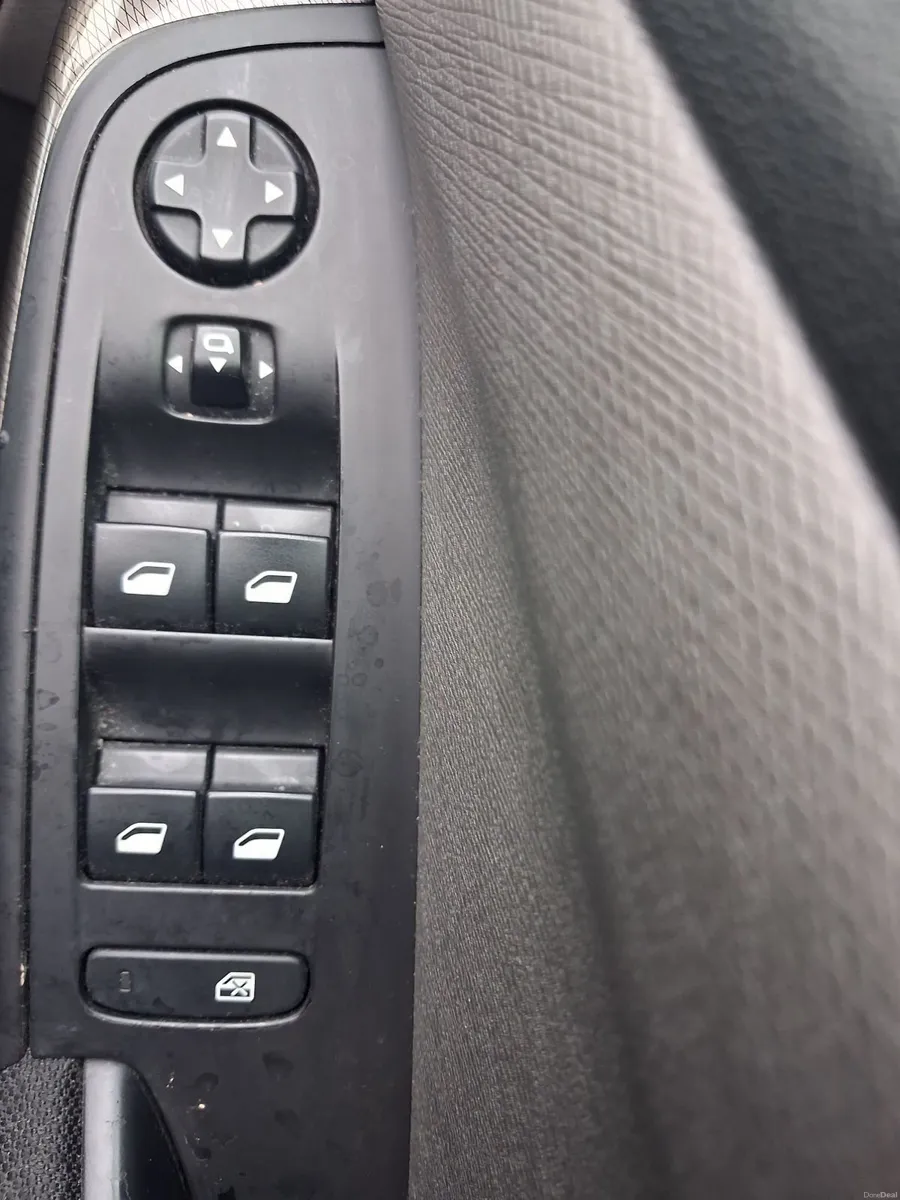 Citroen C4 2016 - Image 3