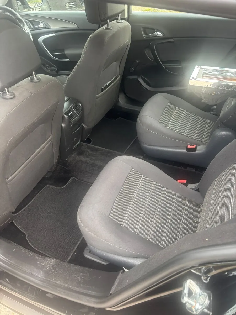 Vauxhall Insignia 2011 - Image 3