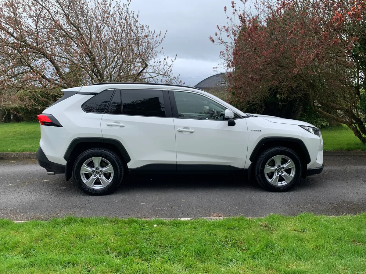 Toyota RAV4 2020 HYBRID - Image 1