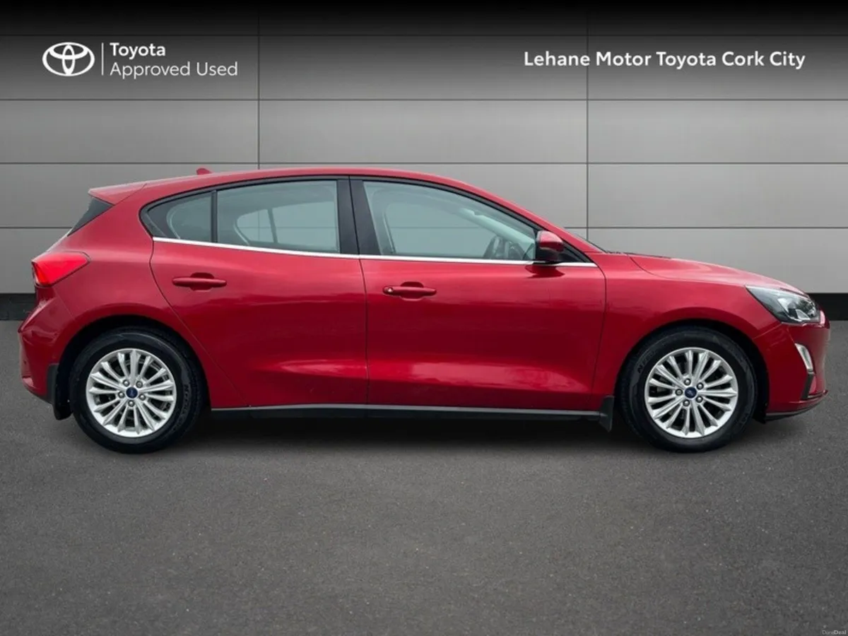 Ford Focus TITANIUM EDITION 1.5 TD 120 4DR - Image 3