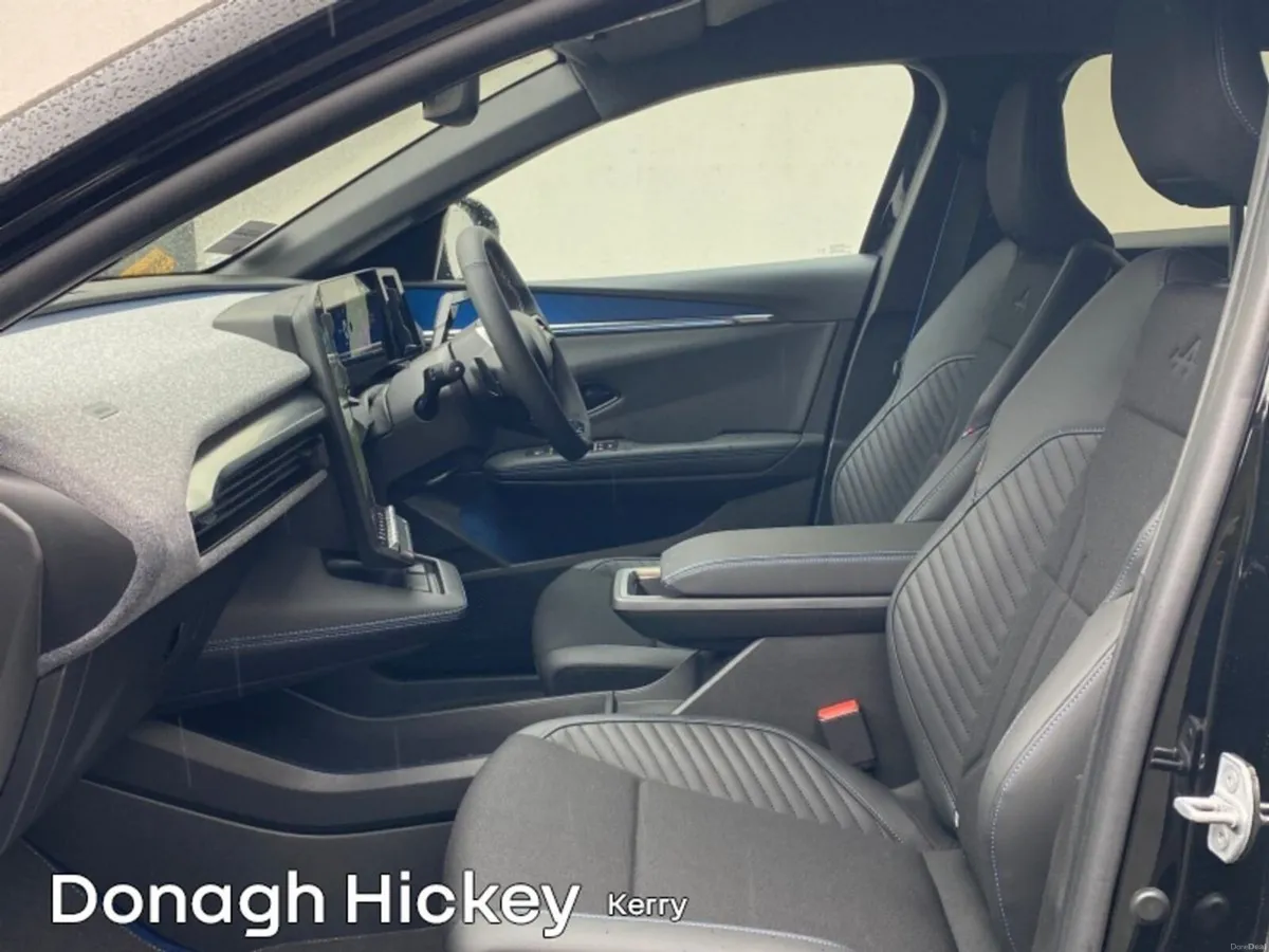 Renault Megane MEGANE TECHNO ESPRIT ALPINE EV60 - Image 4