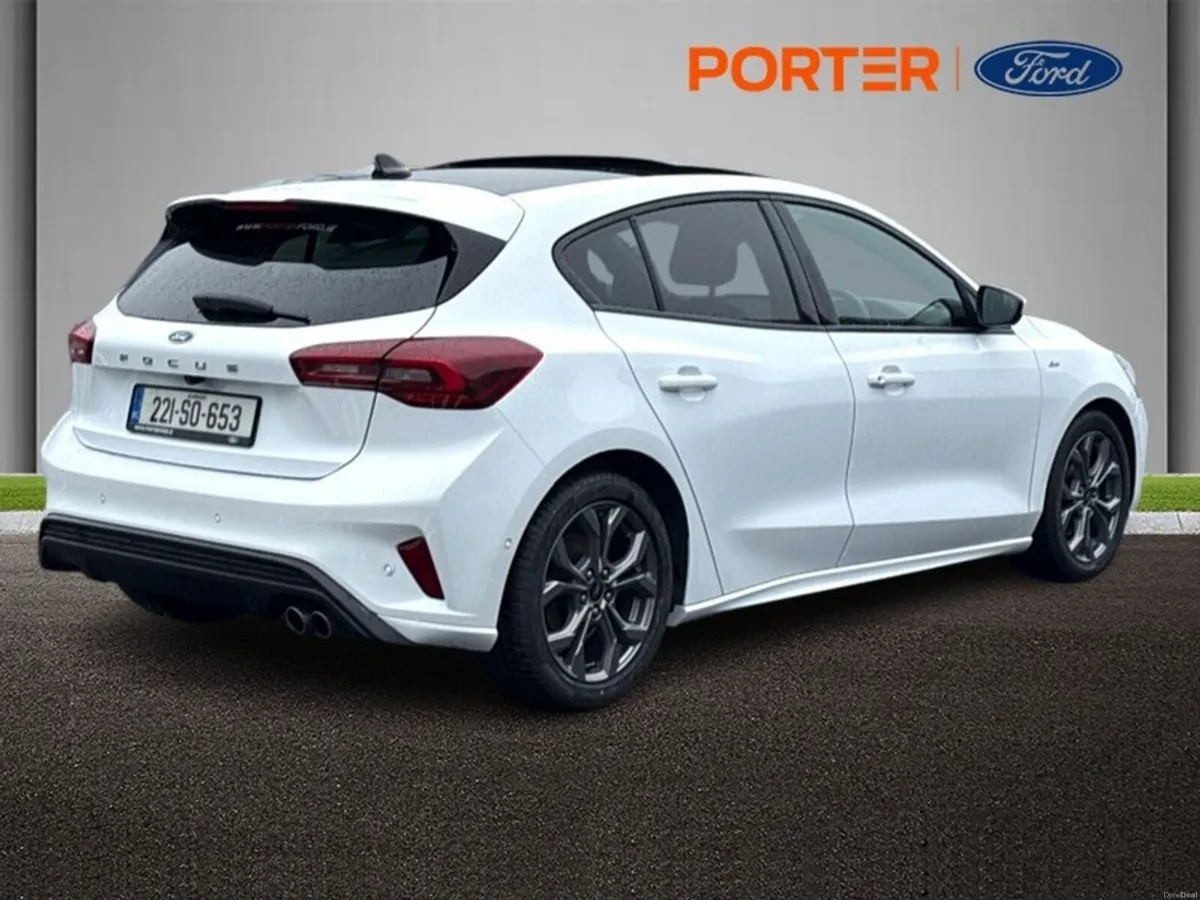 Ford Focus 1.5L EcoBlue 120PS ST-Line Auto - Image 3