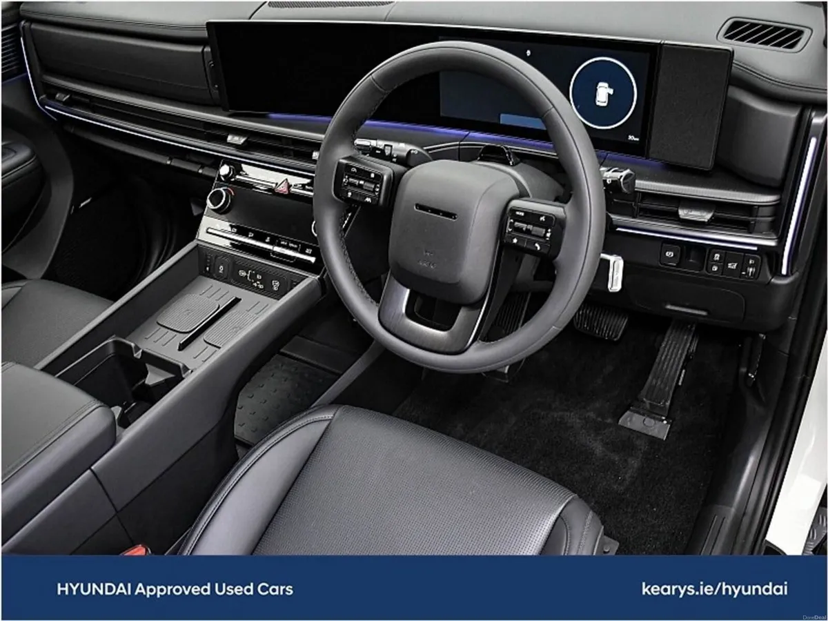 Hyundai Santa Fe Premium Calligraphy PHEV - Image 6