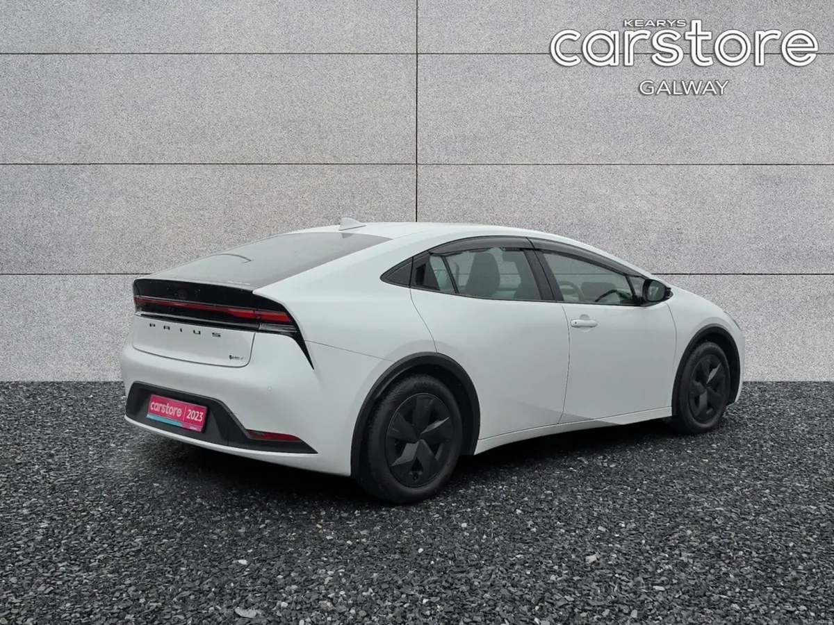 Toyota Prius 1.8 Hybrid Auto - Image 3