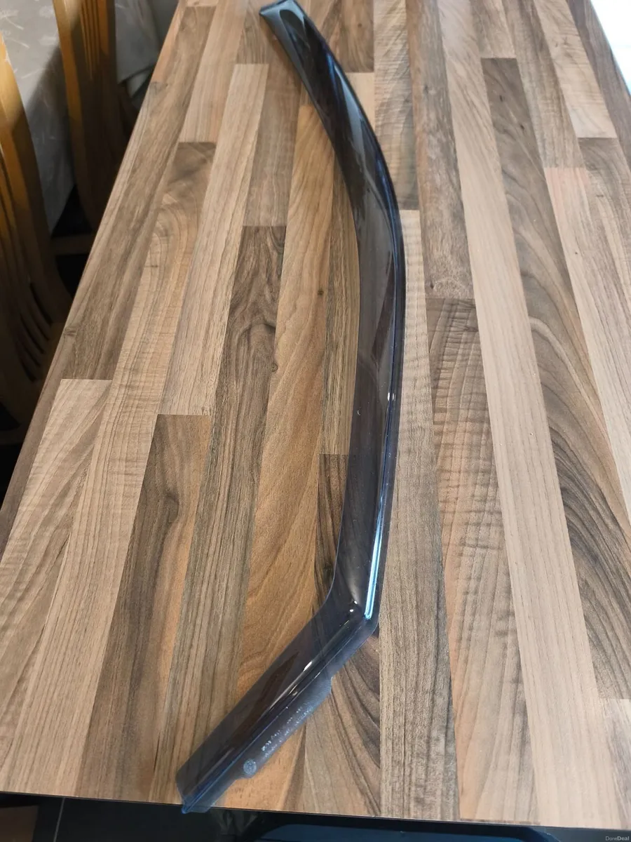 Volkswagen t roc front floor mats/winddeflectors - Image 2