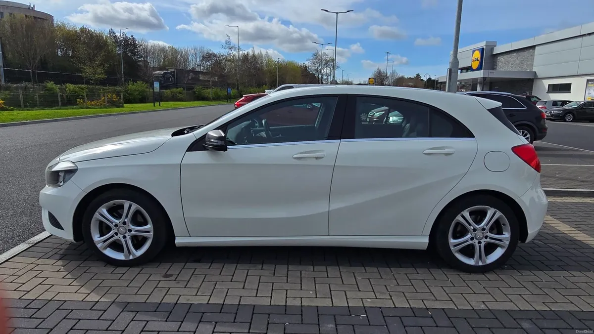 Mercedes-Benz A-Class 2015 AUTOMATIC - Image 3