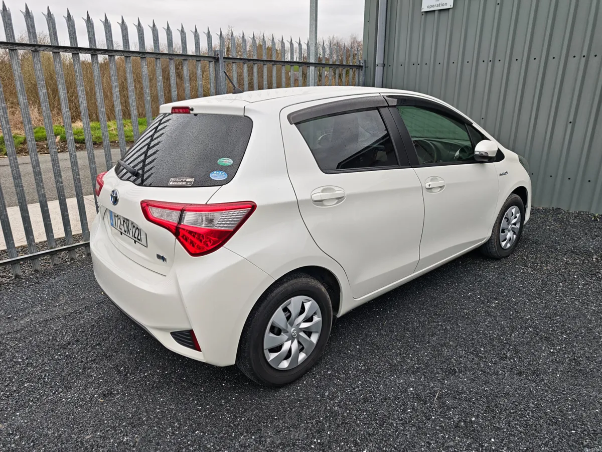 Toyota Vitz Hybrid JAPAN Import - Image 2