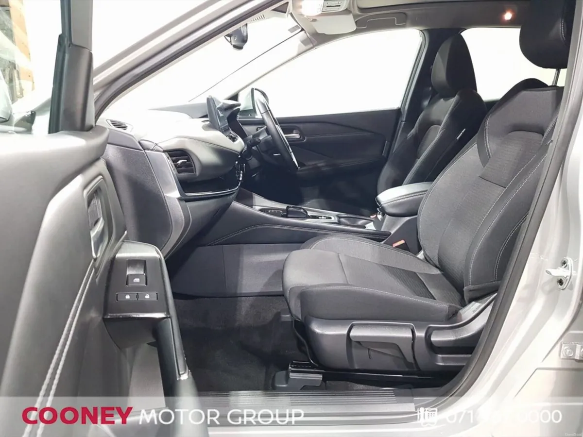 Nissan Qashqai ePOWER QASHQAI SV PREMIUM 1 OWNER & - Image 6