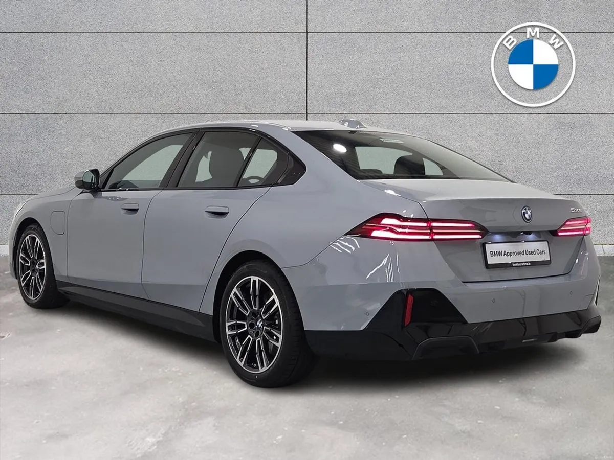 BMW 5-Series 530e M Sport Saloon - Image 2
