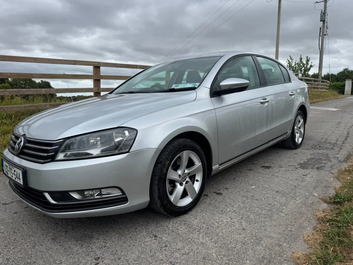 Volkswagen Passat 2013 - Image 1