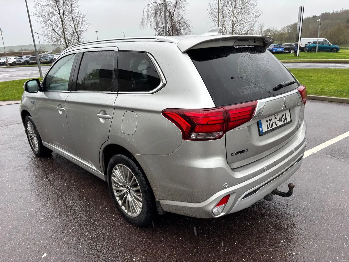 Mitsubishi Outlander 2020 PHEV - Image 5