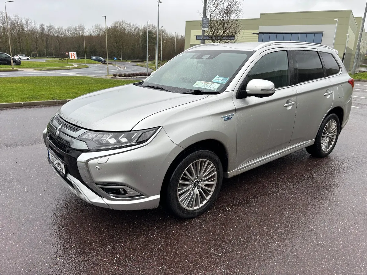 Mitsubishi Outlander 2020 PHEV - Image 6