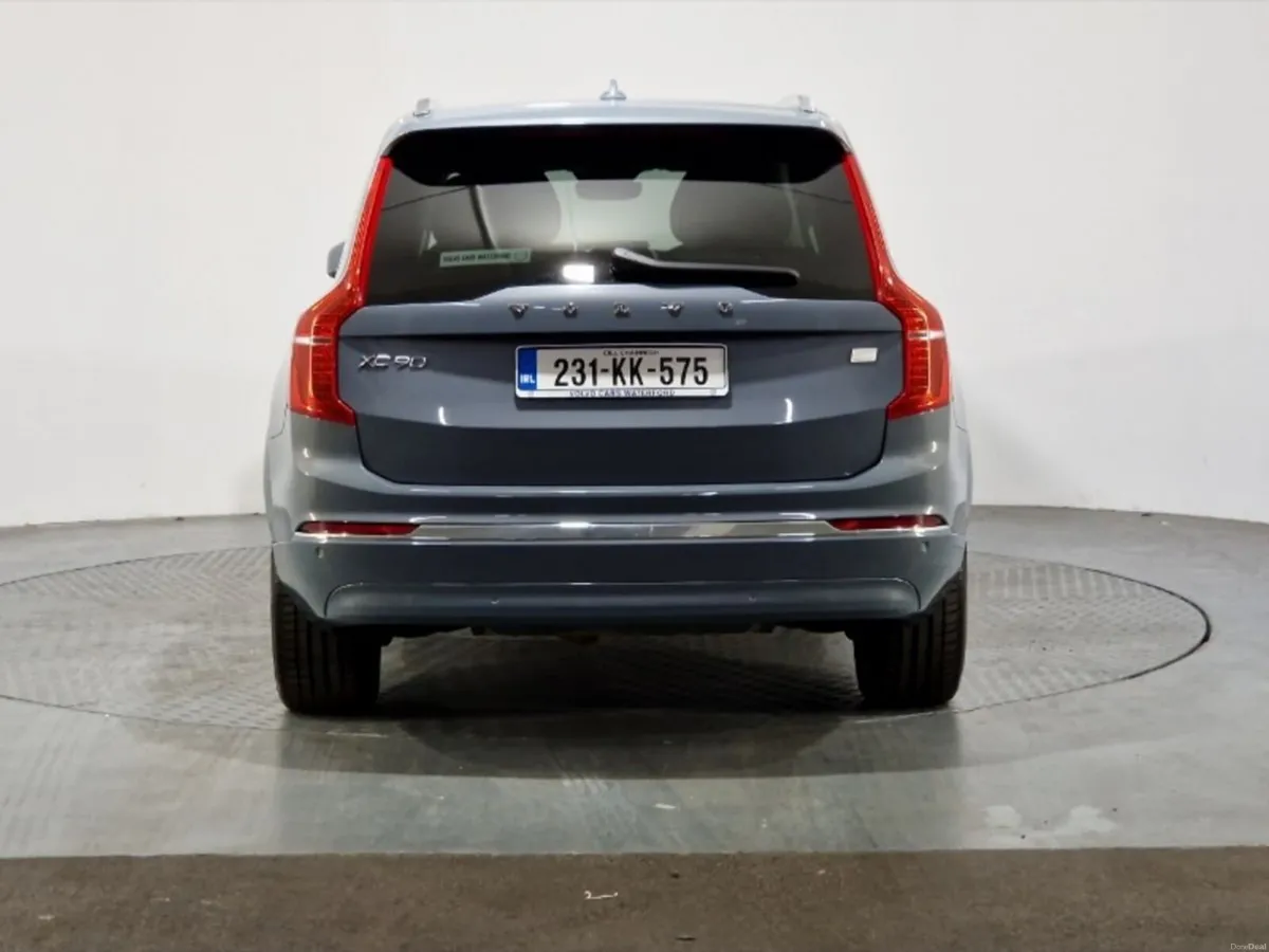 Volvo XC90 T8 PHEV Plus Bright - Image 6
