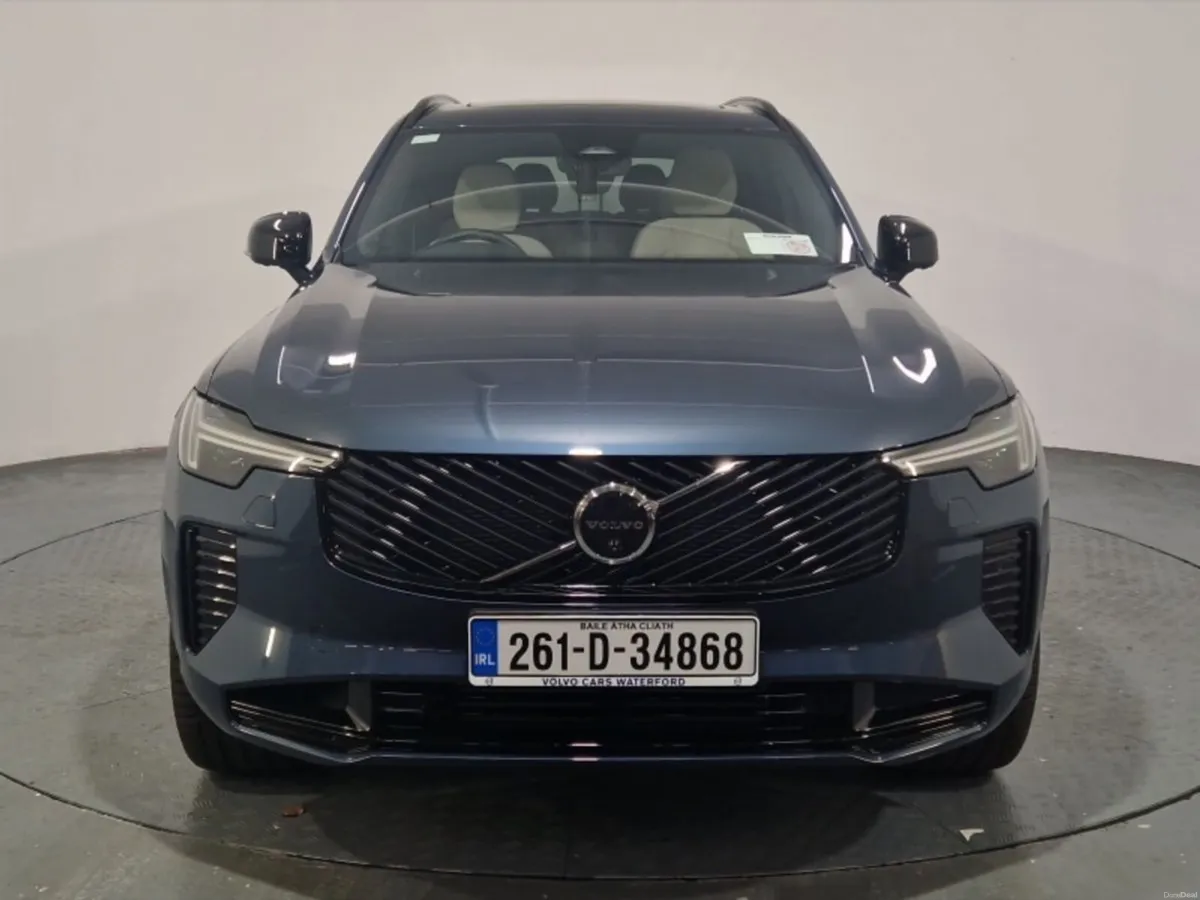 Volvo XC90 T8 PHEV AWD Plus Dark - Image 2