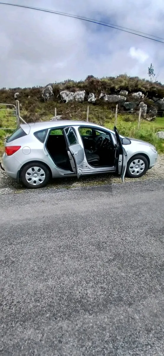 2011 Opel Astra 1.7 diesel - Image 2