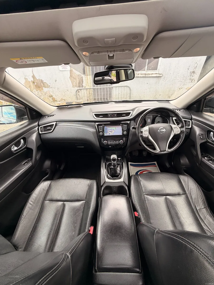 Nissan X-Trail 7 seater High spec - Image 5