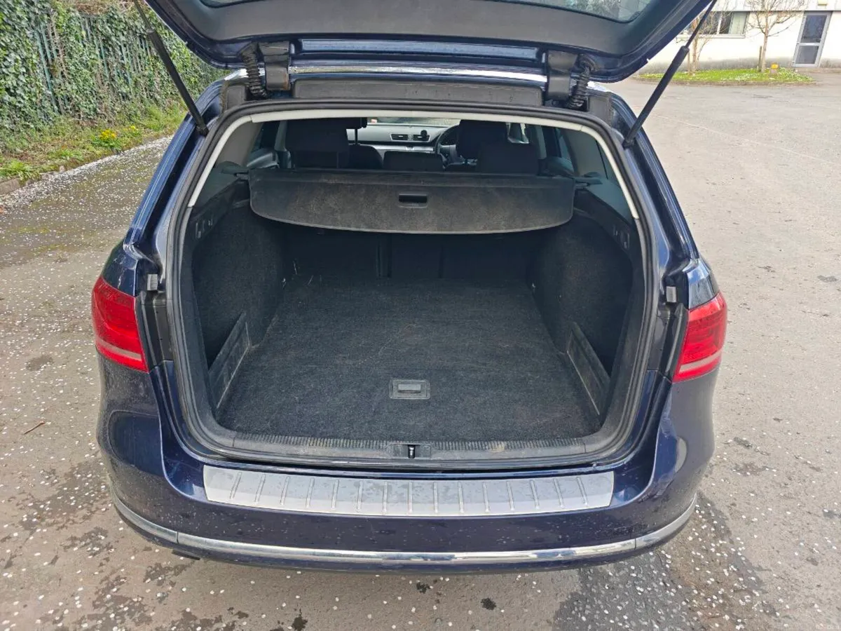 Car - Image 5