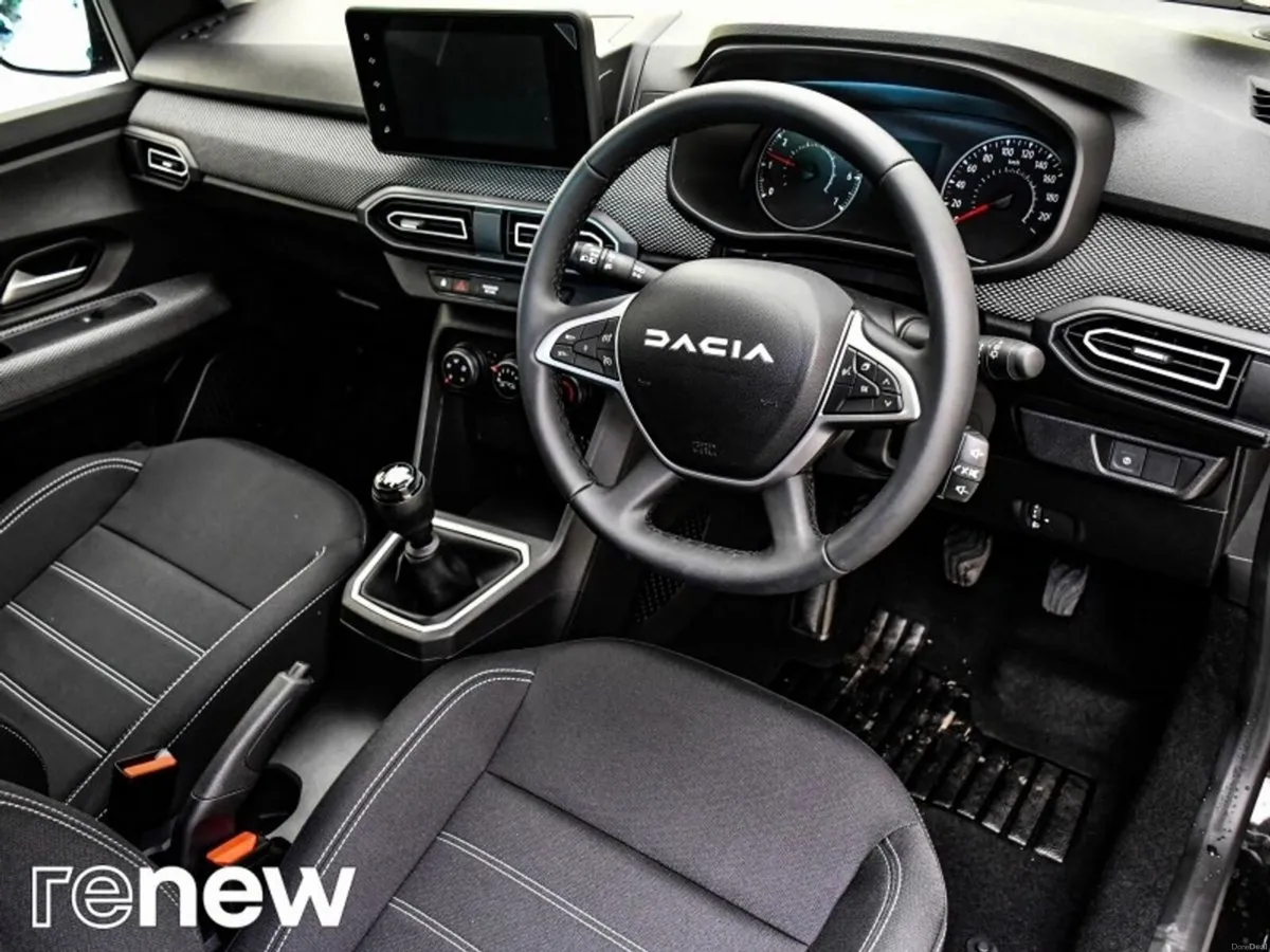 Dacia Sandero Expression TCe 90 5Sp GSR2 - Image 6