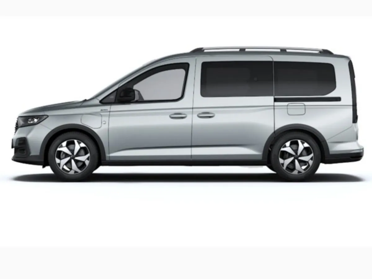 Ford Tourneo Connect Tourneo Grande Active 1.5L Ec - Image 3