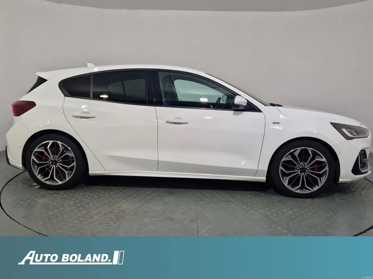 Ford Focus 1.5L EcoBlue 120PS Vignale ST-Line Auto - Image 2