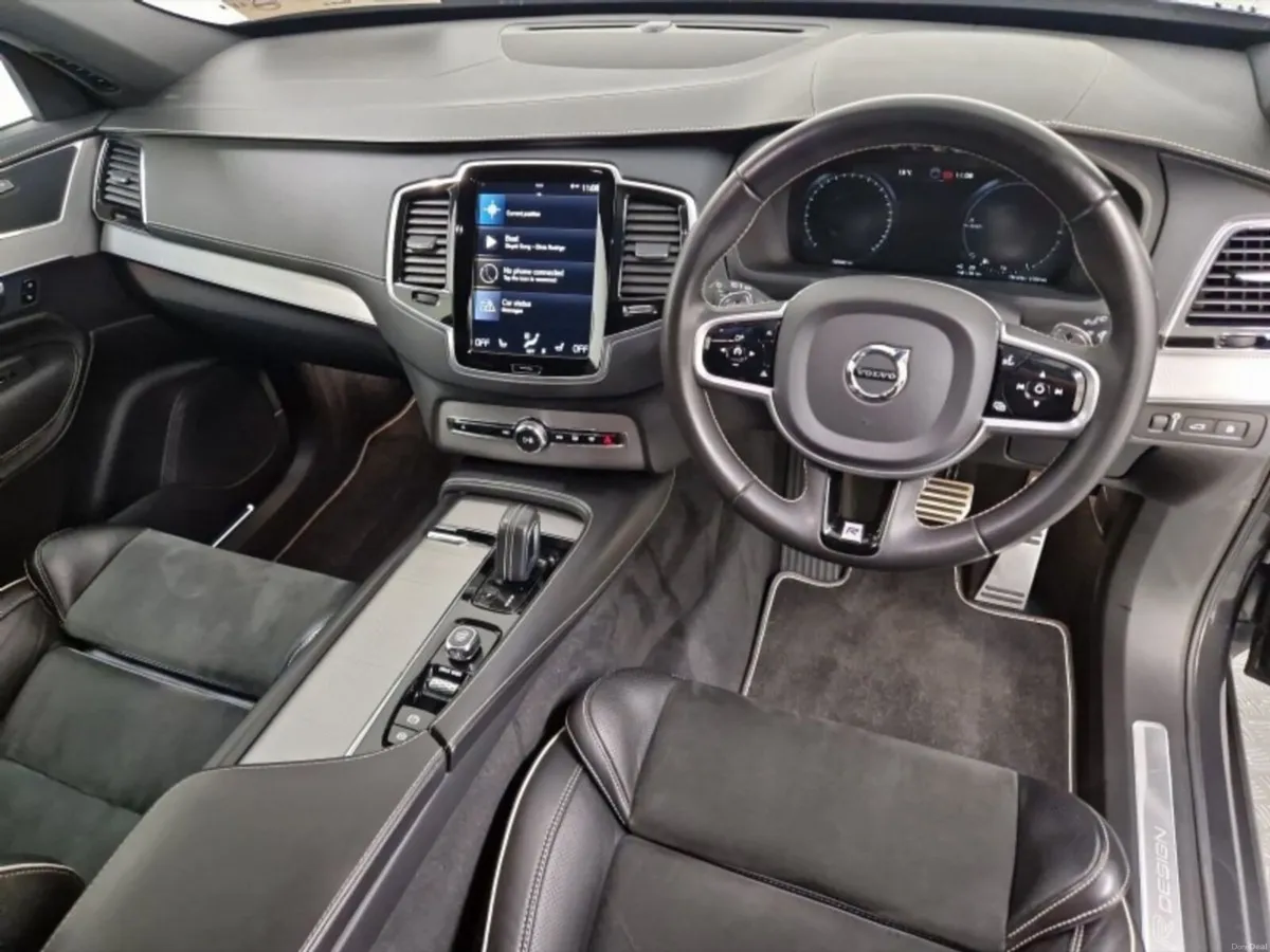Volvo XC90 T8 PHEV R-Design AWD - Image 3