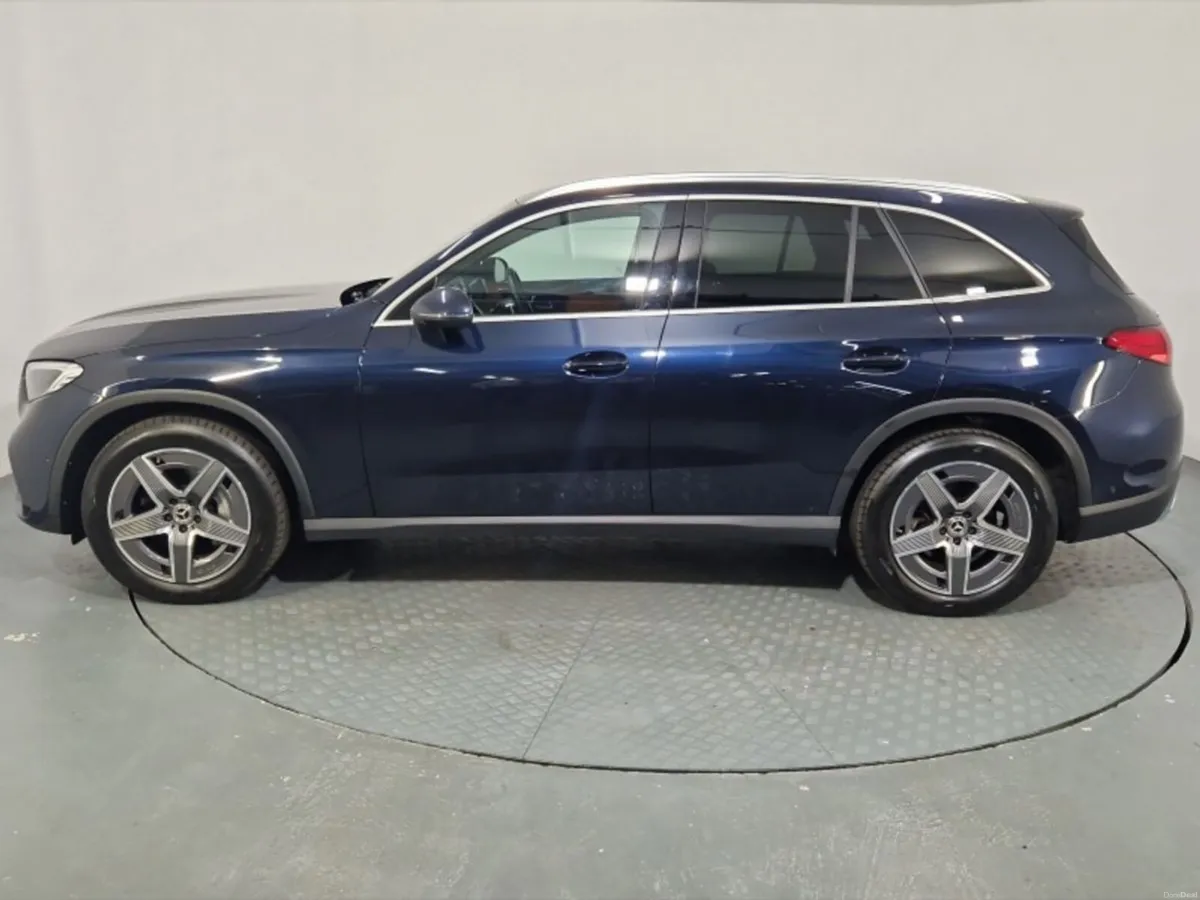 Mercedes-Benz GLC GLC 220D 4MATIC AMG Line Plus - Image 5