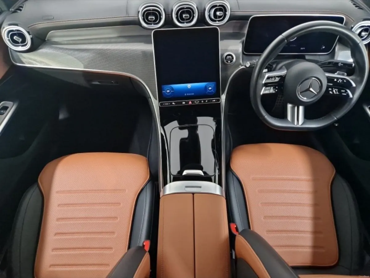 Mercedes-Benz GLC GLC 220D 4MATIC AMG Line Plus - Image 4
