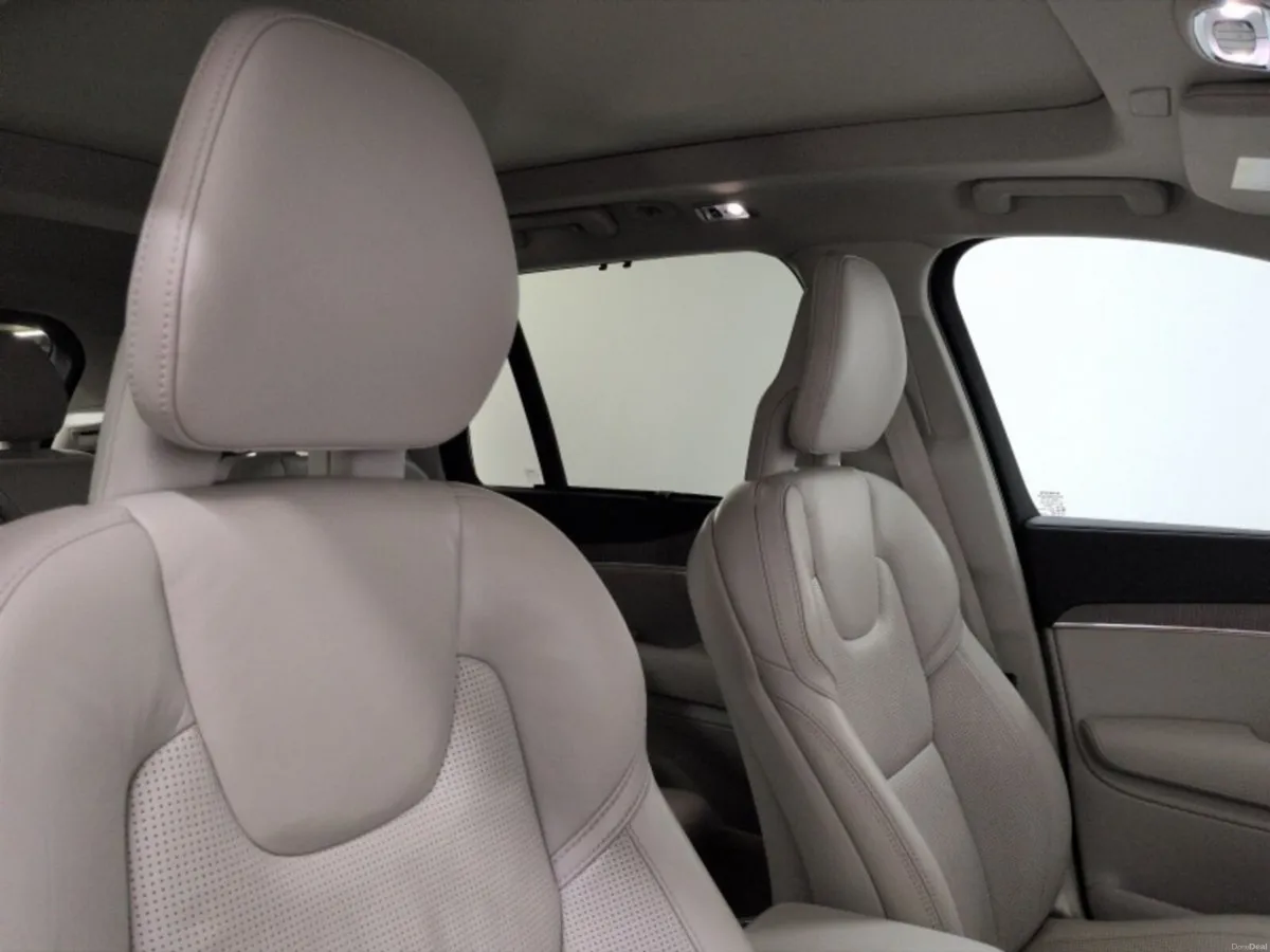 Volvo XC90 T8 PHEV Inscription AWD - Image 4