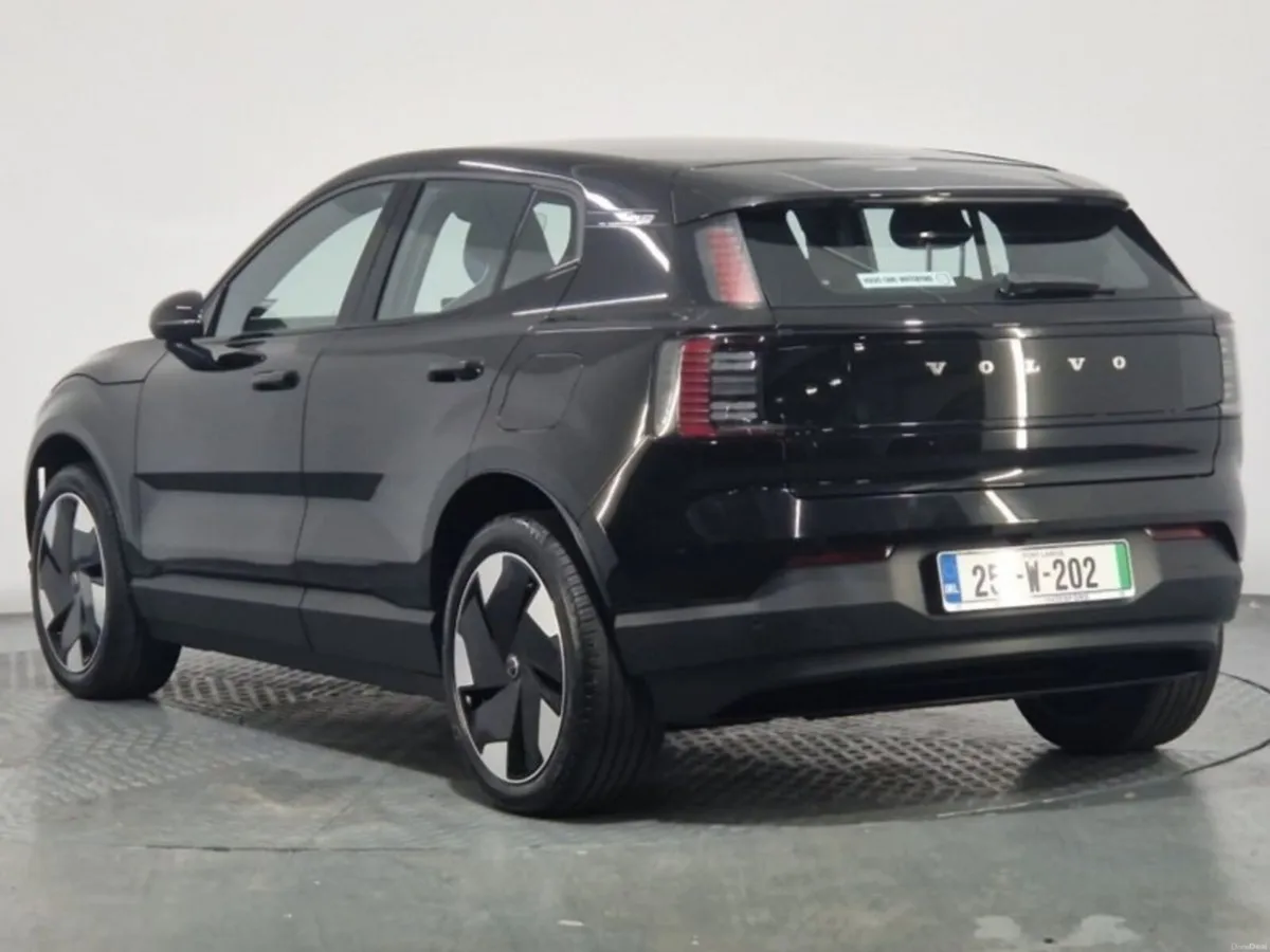 Volvo EX30 SM Extended Range Plus - Image 6