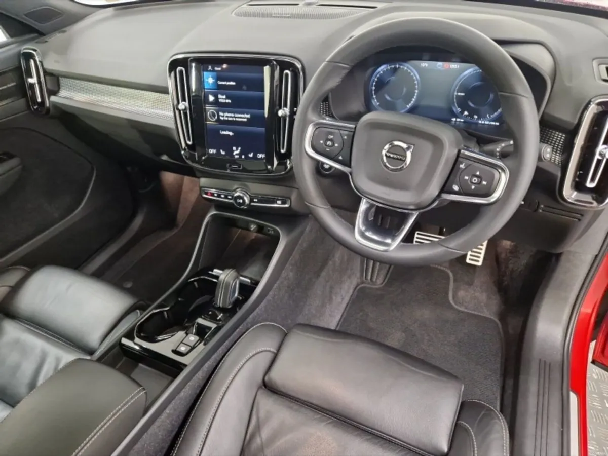 Volvo XC40 T5 PHEV R-Design Pro - Image 3