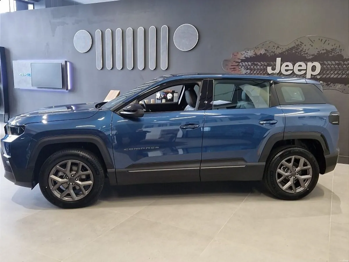 Jeep Compass "Altitude" e-Hybrid 1.2 145bhp - Image 2