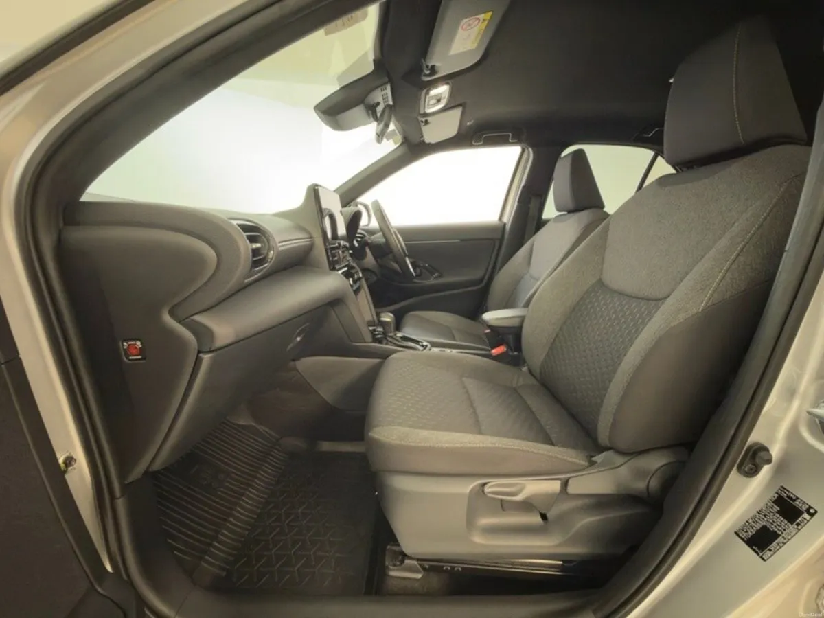 Toyota Yaris Cross Luna Sport Hybrid - Image 6