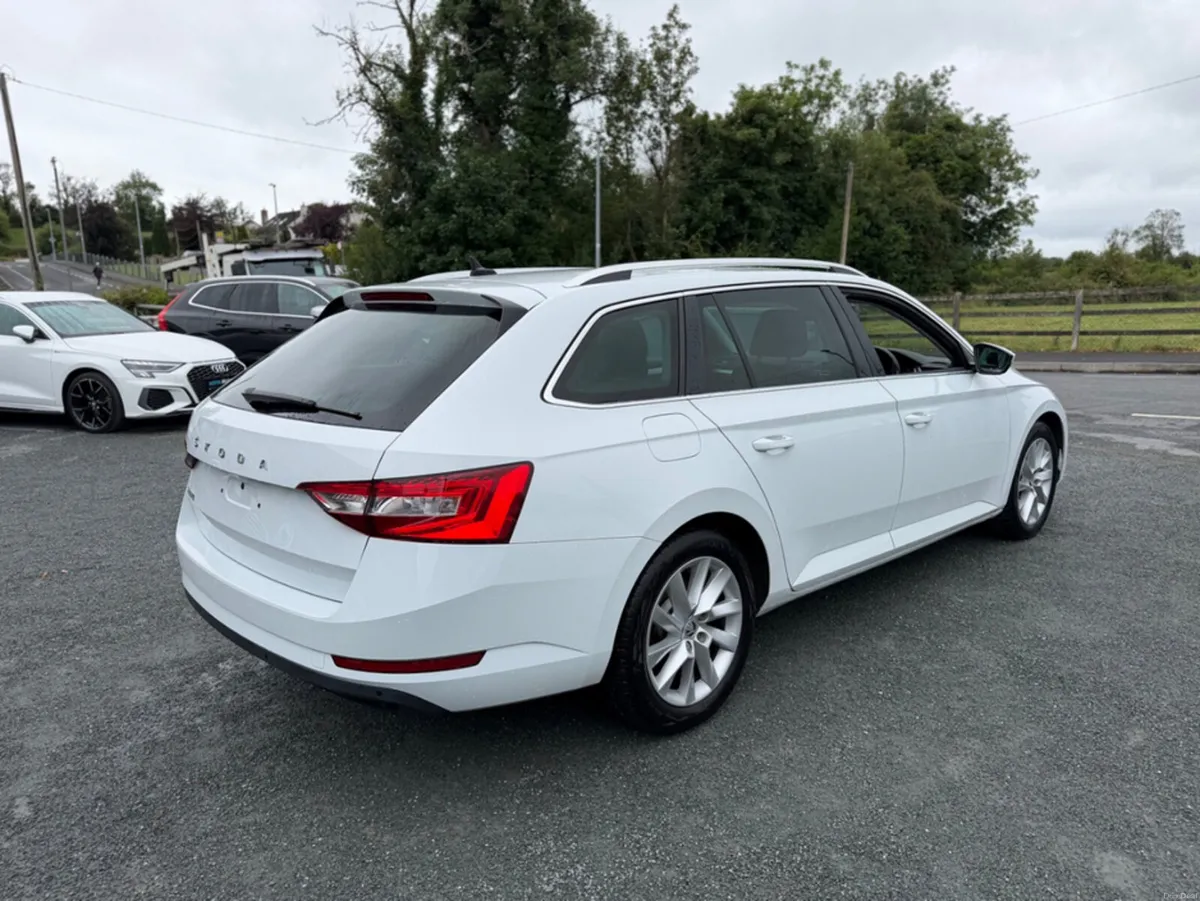 Skoda Superb 2.0 TDI CR SE TECHNOLOGY 150 BHP MANU - Image 4