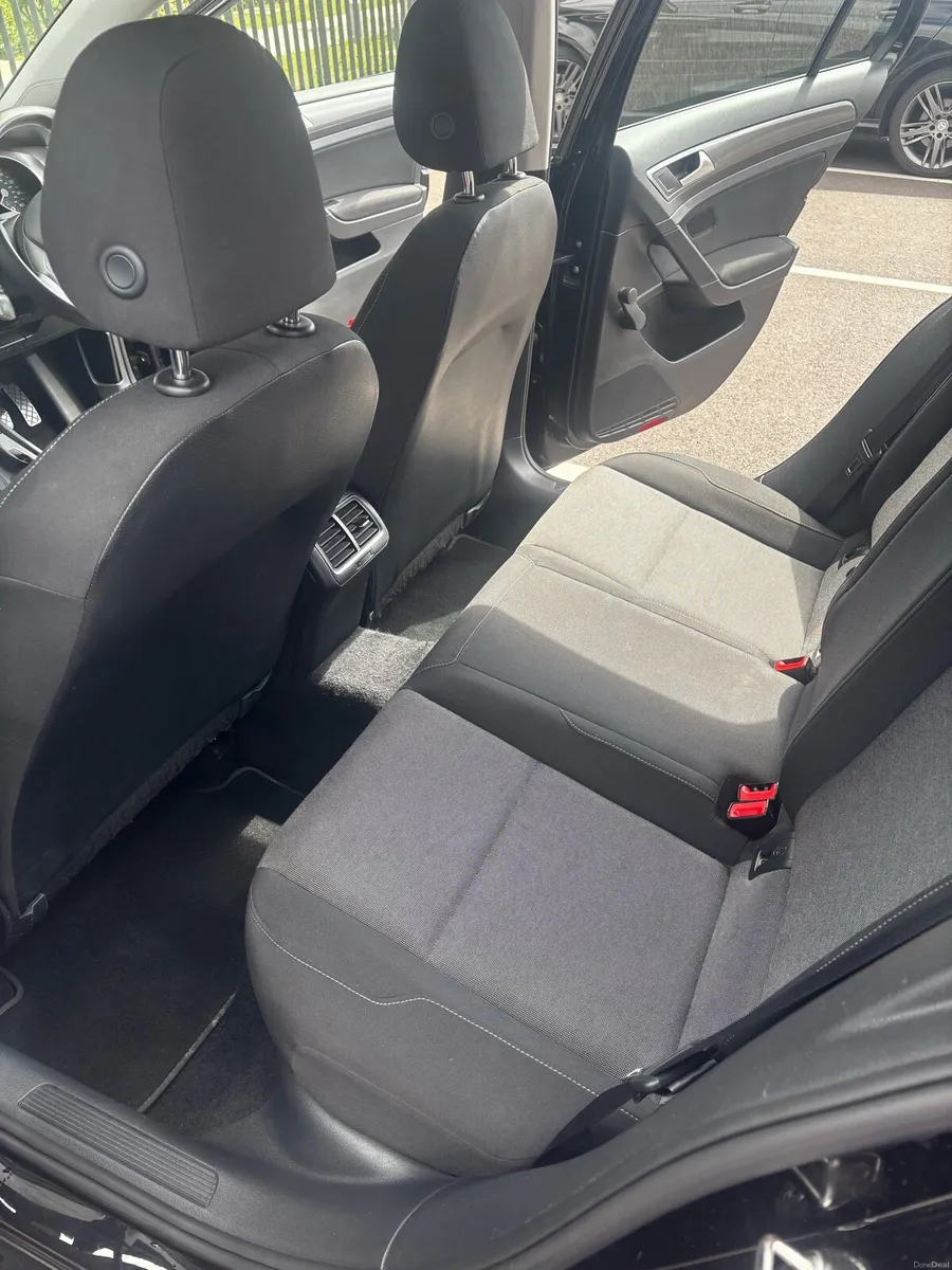 Volkswagen golf 141 (TAX &NCT) low miles - Image 6