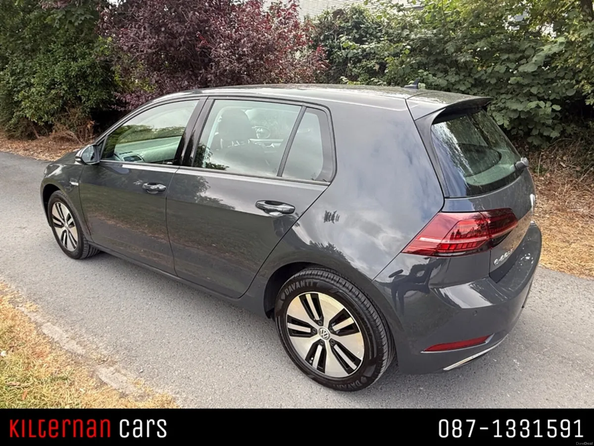 Volkswagen Golf 136PS 5DR AUTO E-GOLF - Image 6