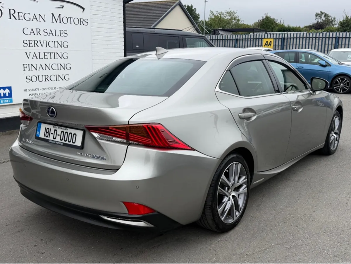 Lexus IS 2.5 HYBRID EXECUTIVE AUTO - Image 4