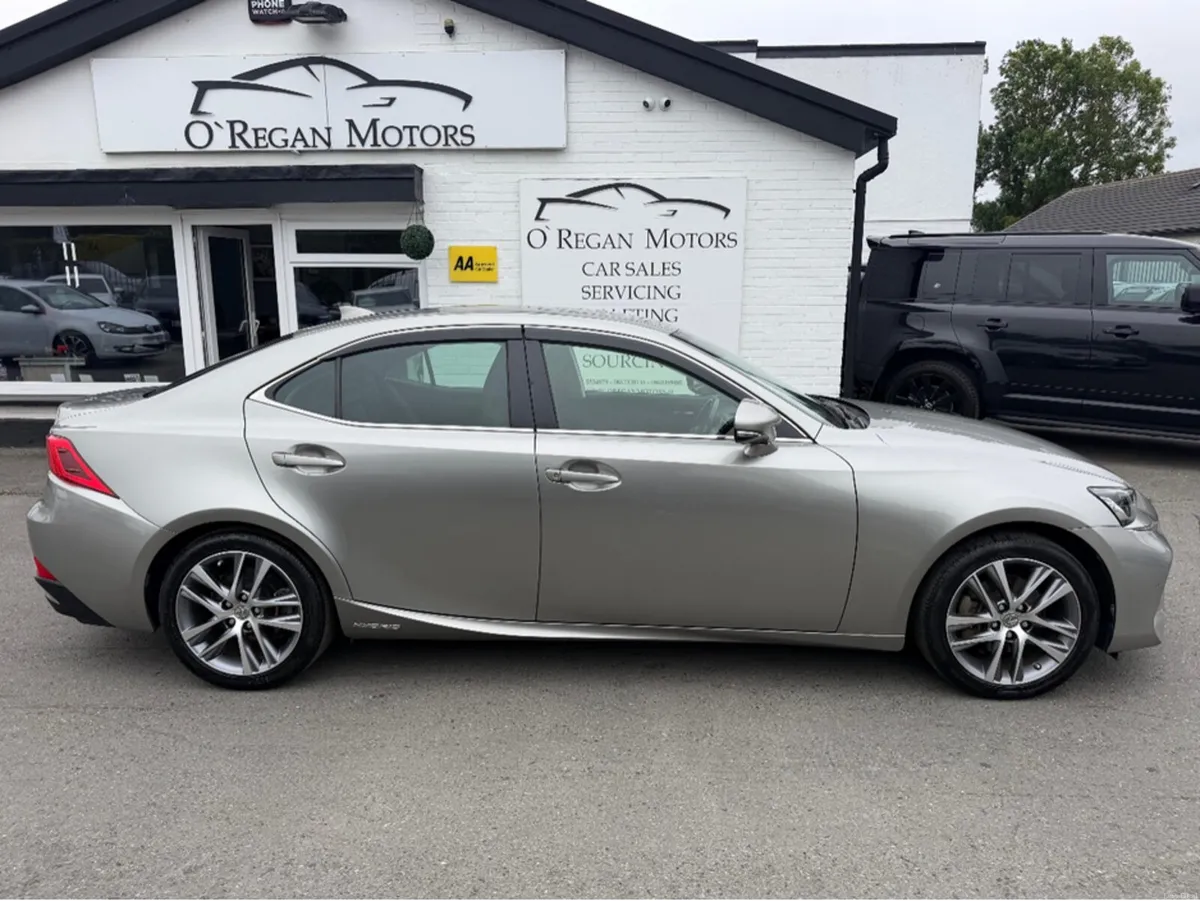 Lexus IS 2.5 HYBRID EXECUTIVE AUTO - Image 2