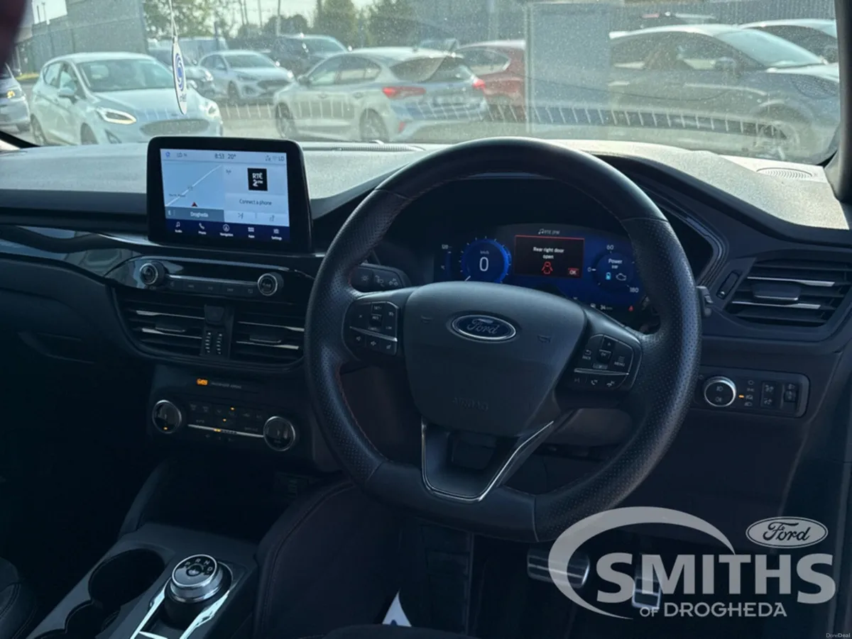 Ford Kuga ST-LINE X 2.5 PHEV 225PS *BLACK EDITION* - Image 2