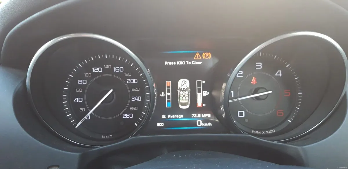Jaguar XE 2016 - Image 3