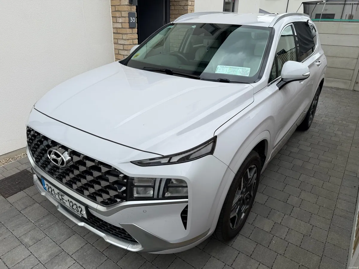Hyundai Santa Fe 1.6 PHEV Hybrid Executive Plus - Image 3