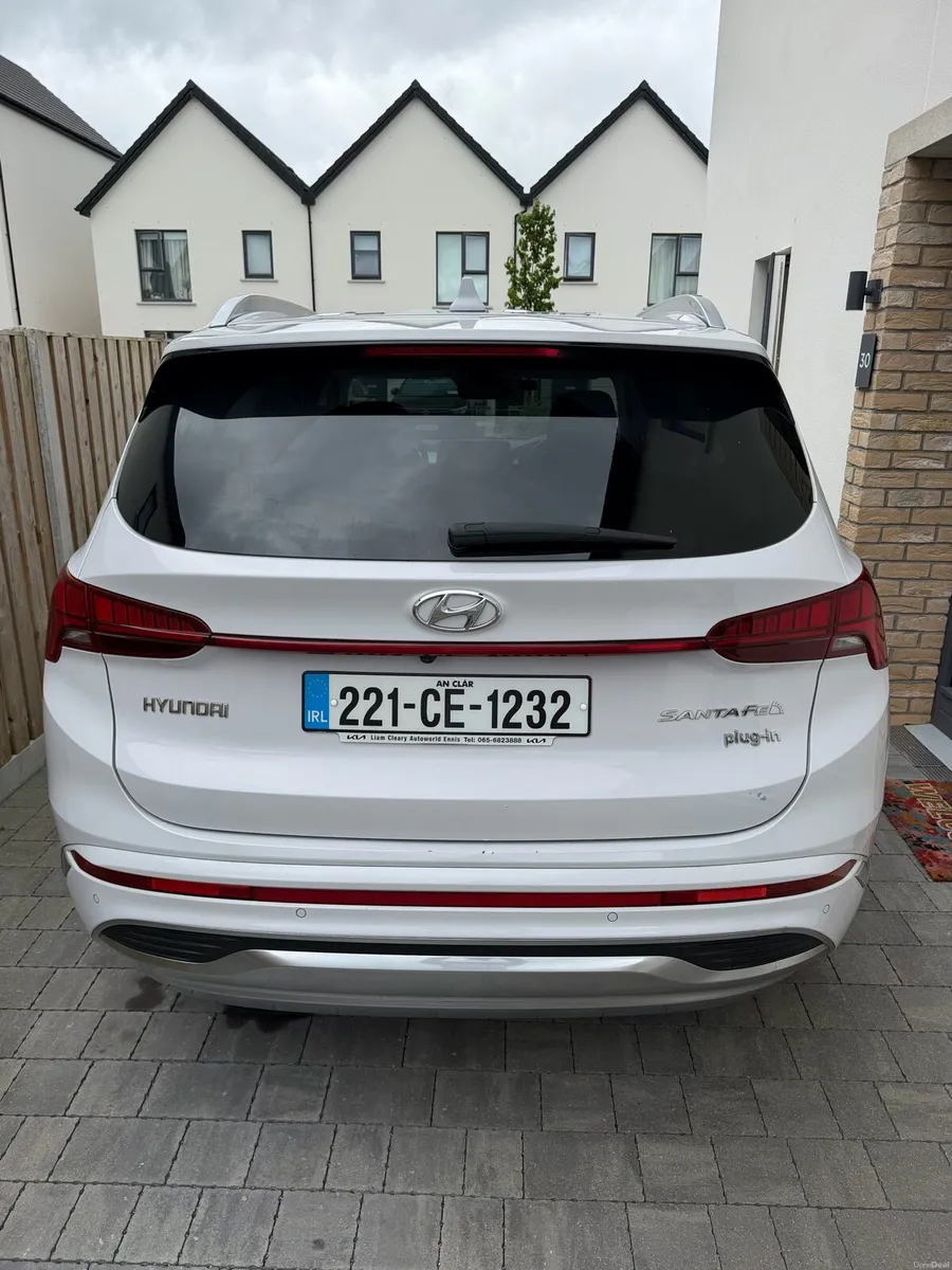 Hyundai Santa Fe 1.6 PHEV Hybrid Executive Plus - Image 5