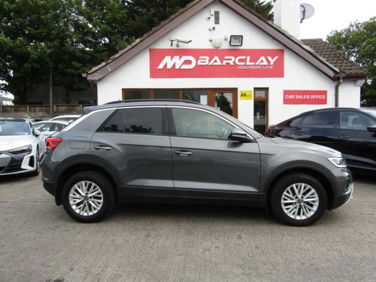 Volkswagen T-Roc Life 2.0 TDI M6F 116HP 5DR - Image 5