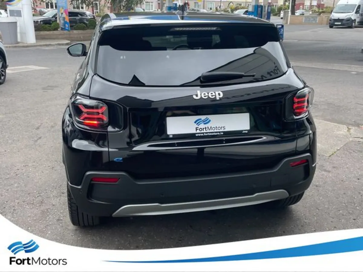 Jeep Avenger Summit EV - Image 6